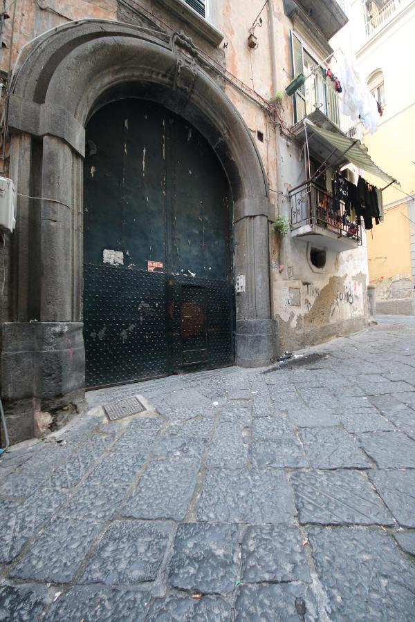 Апартаменты Casa Maulu A Napoli Centro Номер фото